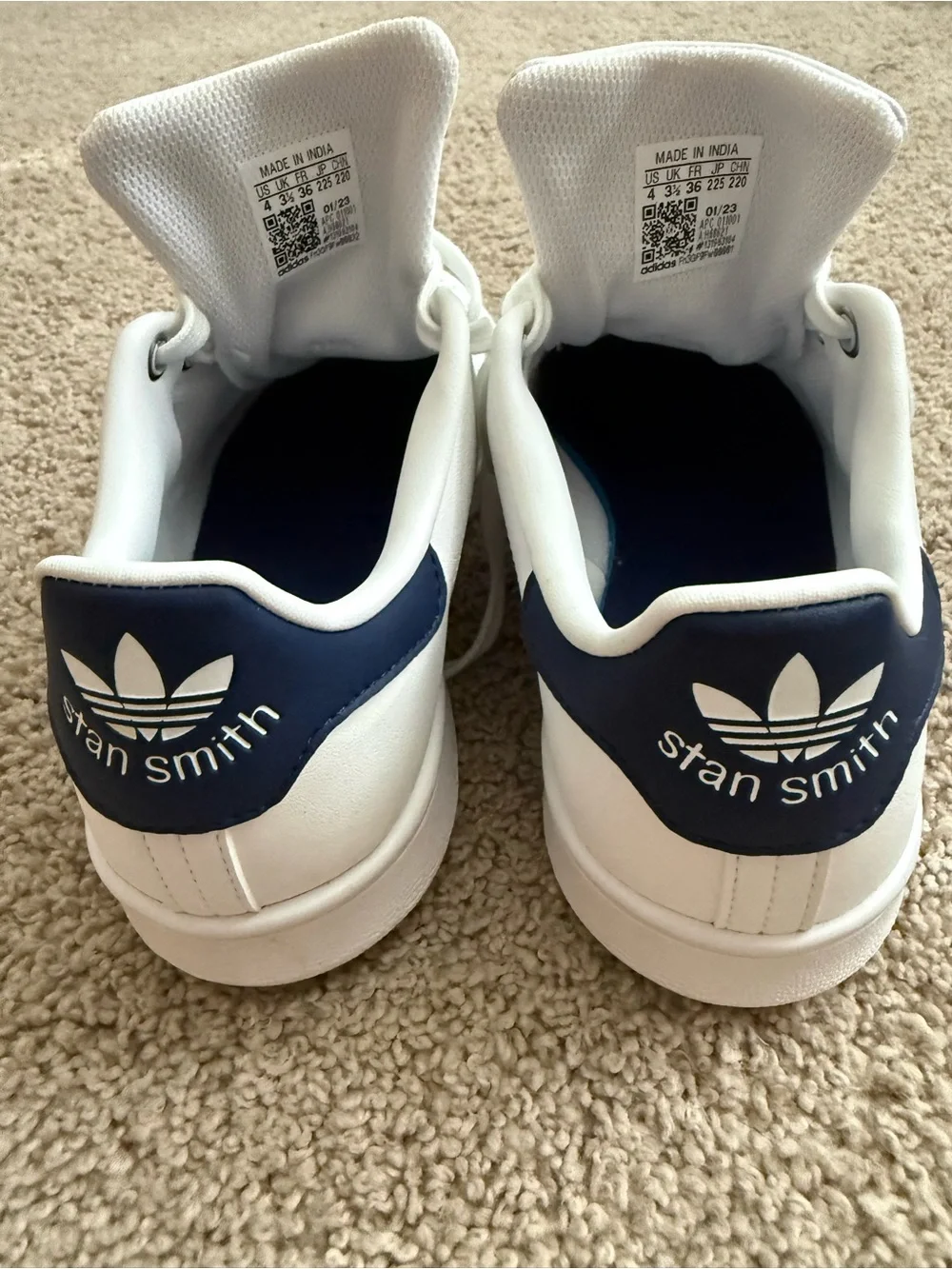 Like New Adidas Stan Smith big kid size 4